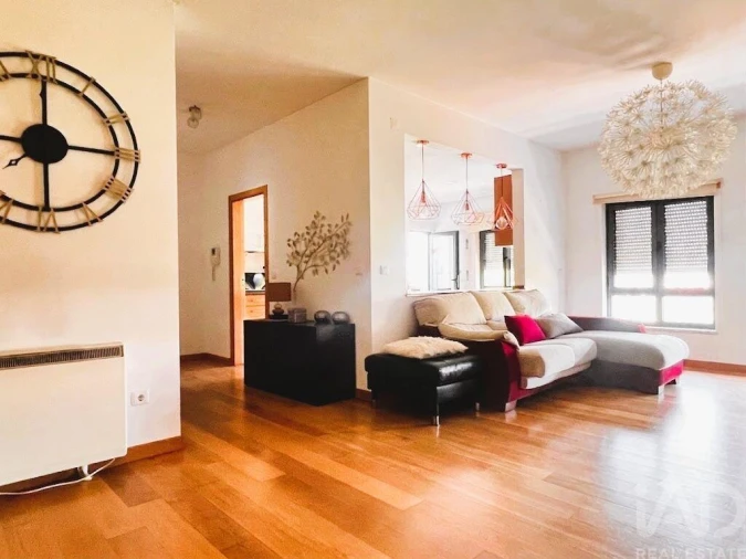 Apartamento T2 para Arrendamento em Santa Maria, São Pedro e Matacães Foto 4