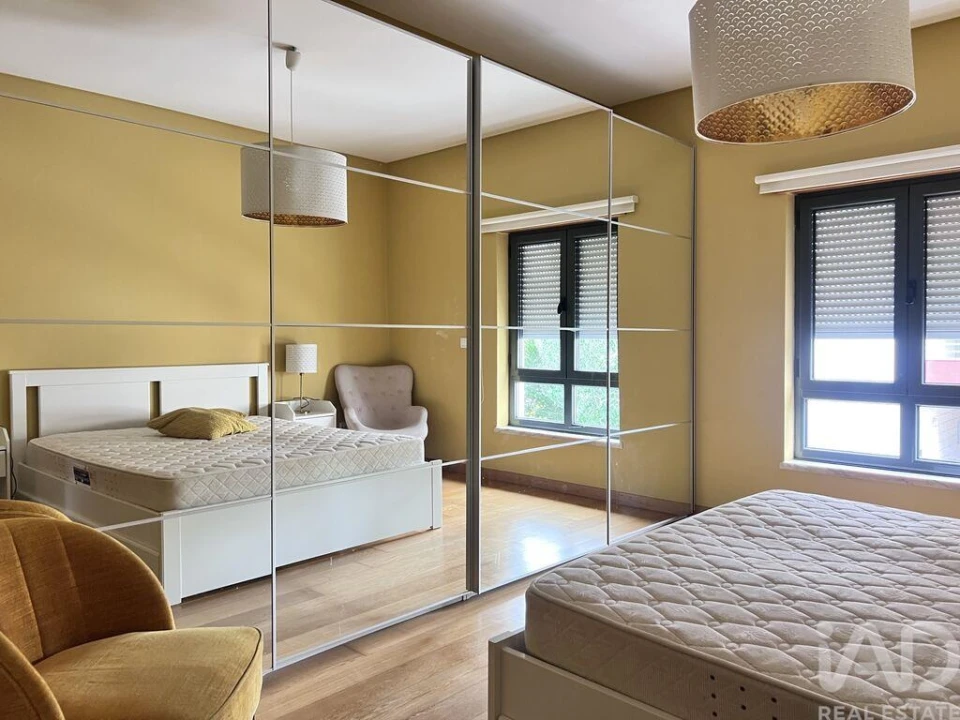 Apartamento T2 para Arrendamento em Santa Maria, São Pedro e Matacães Foto 6