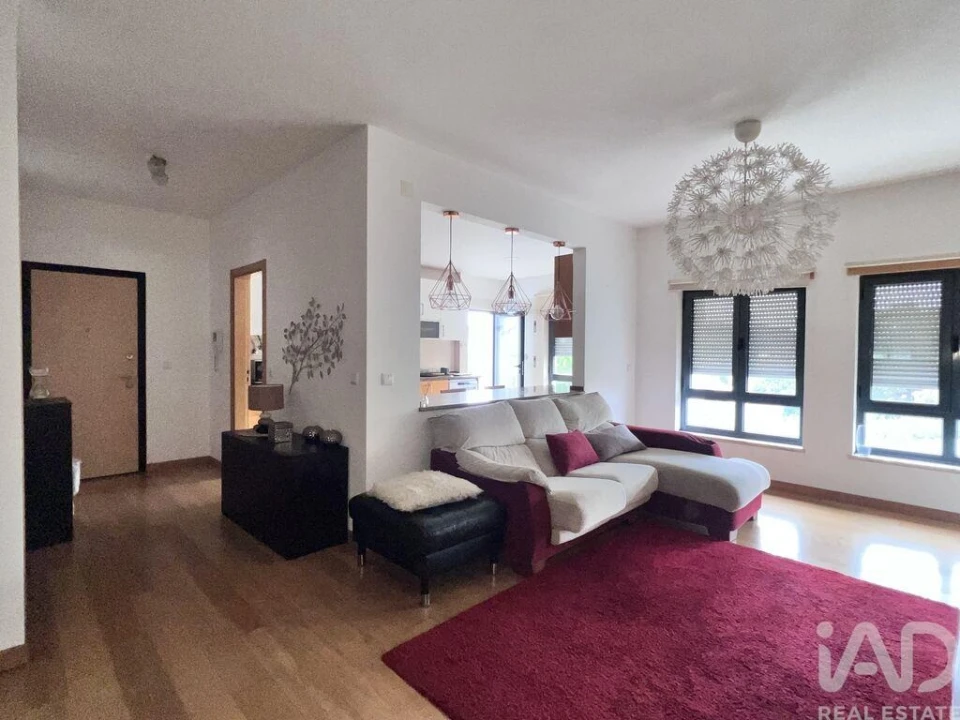 Apartamento T2 para Arrendamento em Santa Maria, São Pedro e Matacães Foto 12