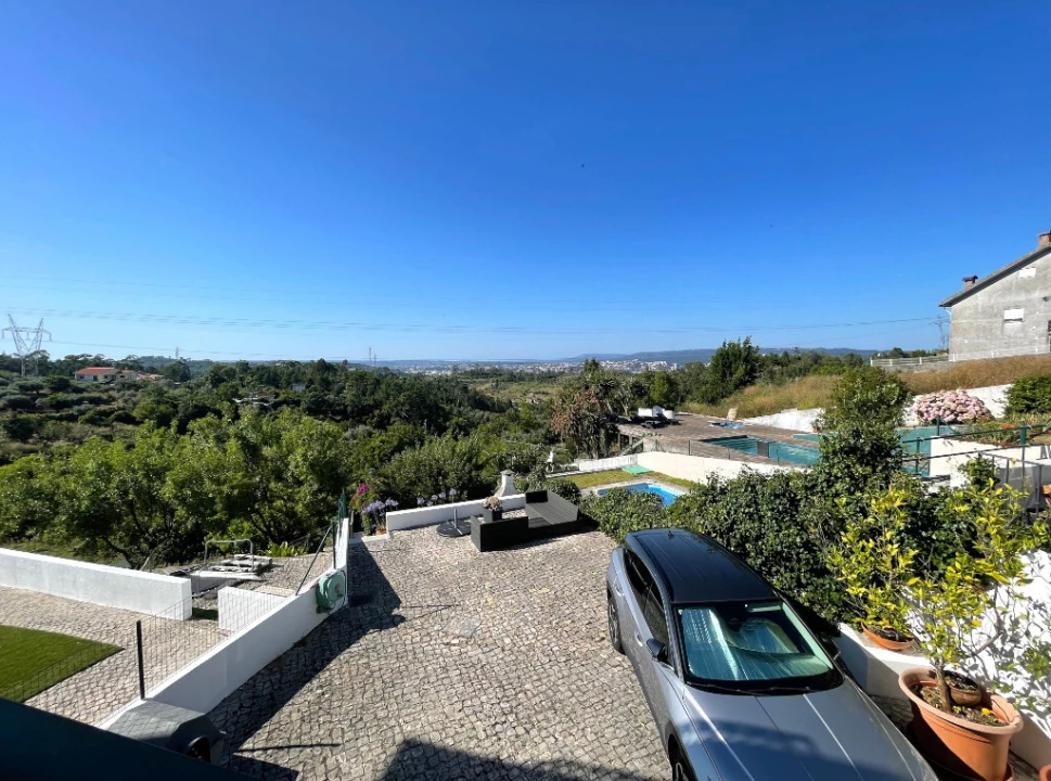 Moradia T4 para Venda em Eiras e São Paulo de Frades Foto 16