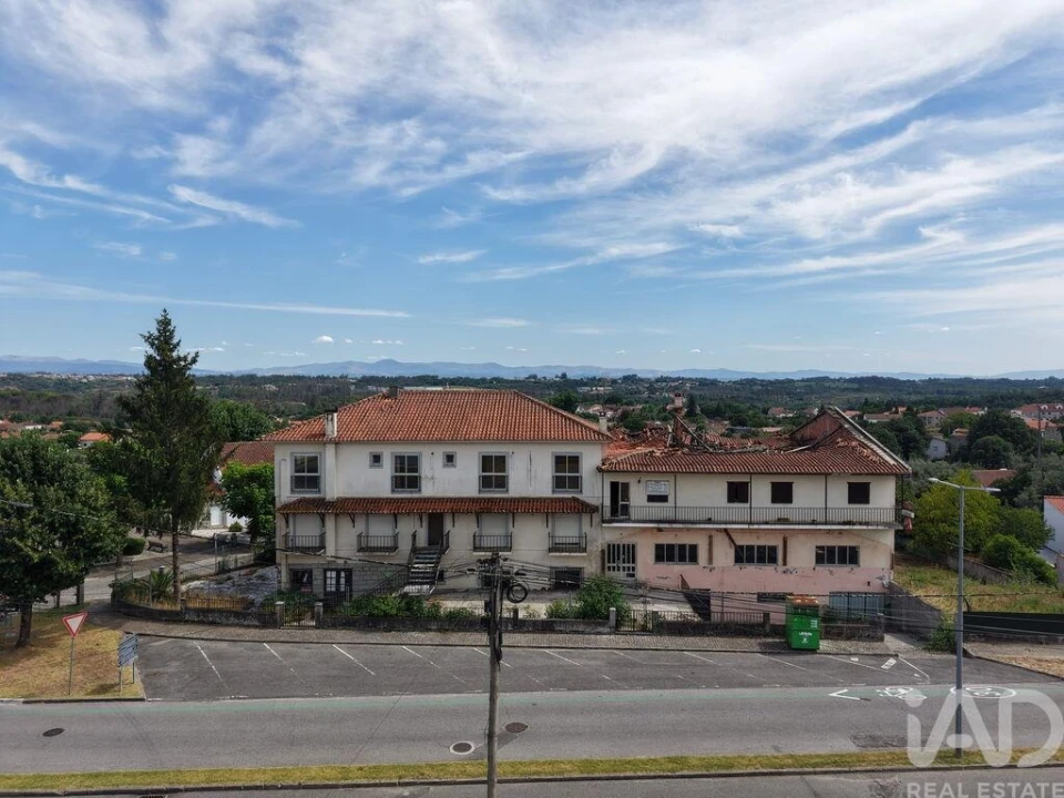 Negócio para Venda em Cabanas de Viriato Foto 1