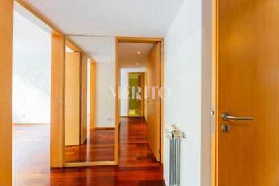Apartamento T3 para Venda em Vila Nova de Famalicão e Calendário