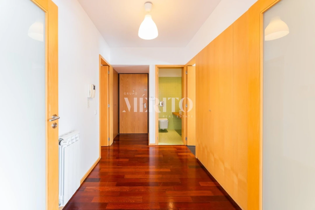 Apartamento T3 para Venda em Vila Nova de Famalicão e Calendário Foto 1