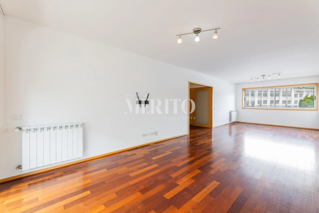 Apartamento T3 para Venda em Vila Nova de Famalicão e Calendário Foto 2