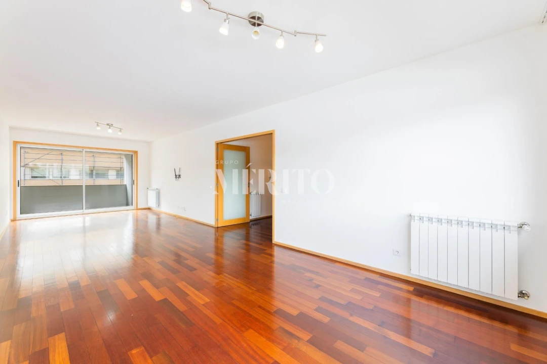 Apartamento T3 para Venda em Vila Nova de Famalicão e Calendário Foto 3