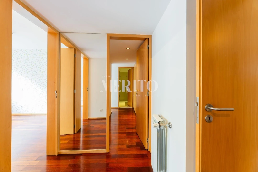 Apartamento T3 para Venda em Vila Nova de Famalicão e Calendário Foto 9