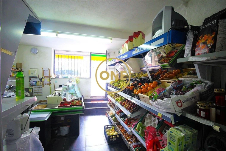 Loja para Trespasse em Lemenhe, Mouquim e Jesufrei Foto 5