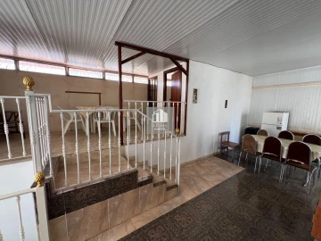 Moradia T8 para Venda em Corroios