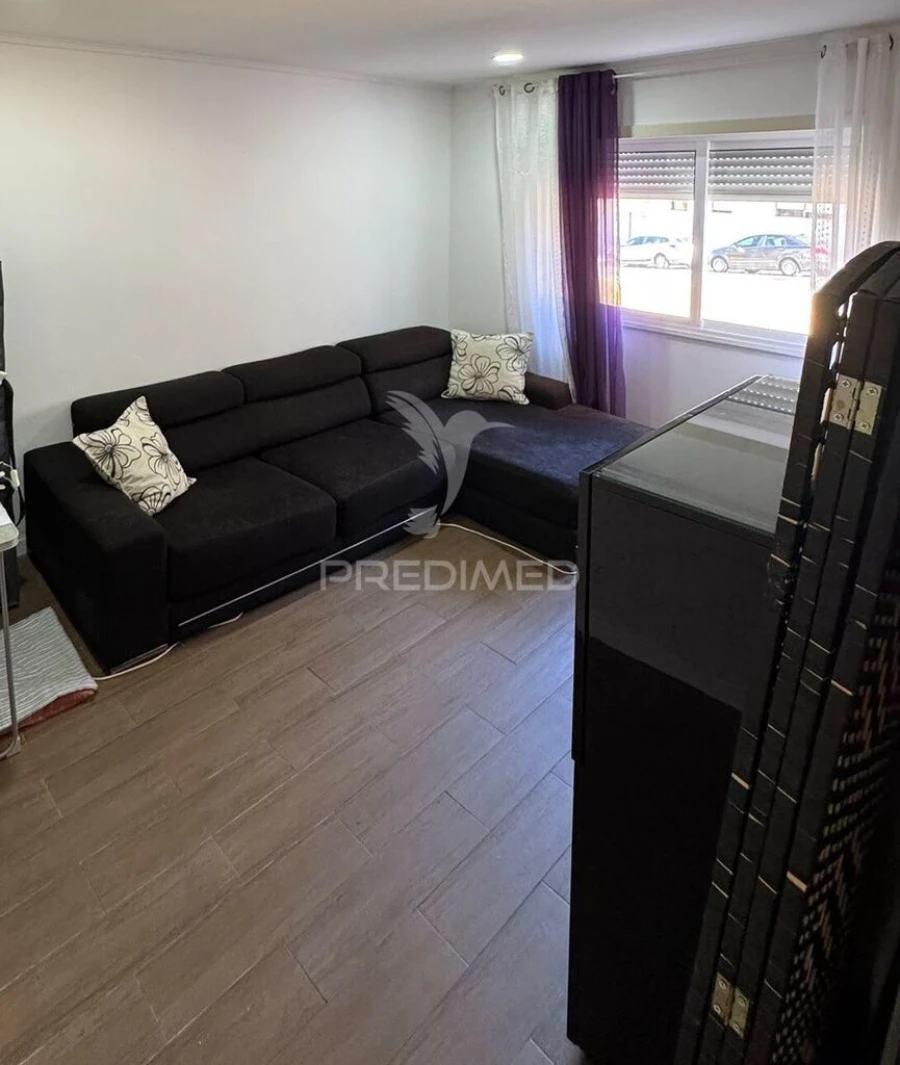 Apartamento T2 para Venda em Barreiro e Lavradio Foto 2