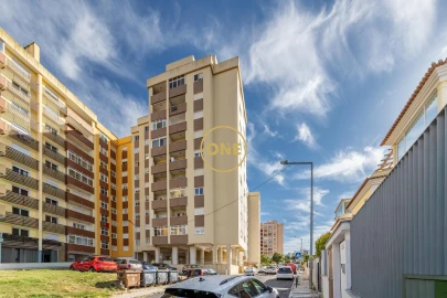 Apartamento T3 para Venda em Póvoa de Santa Iria e Forte da Casa