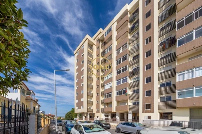 Apartamento T3 para Venda em Póvoa de Santa Iria e Forte da Casa