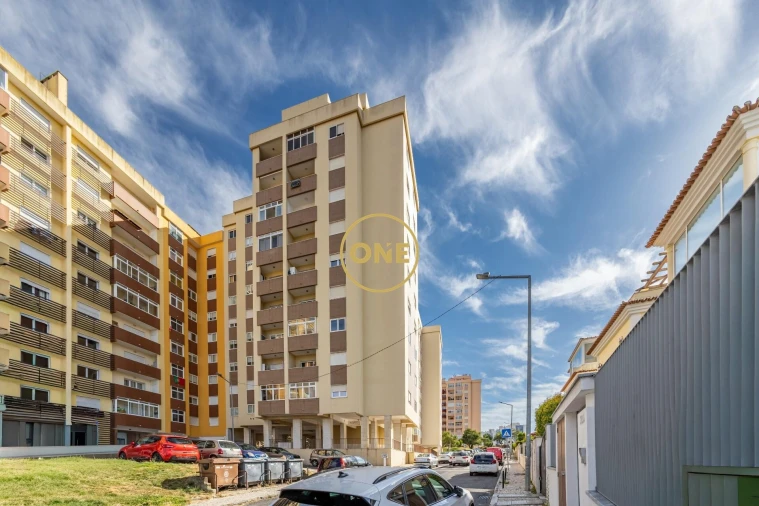 Apartamento T3 para Venda em Póvoa de Santa Iria e Forte da Casa Foto 33