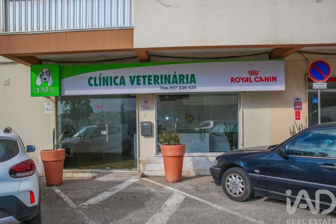 Loja para Arrendamento em Lourinhã e Atalaia Foto 2