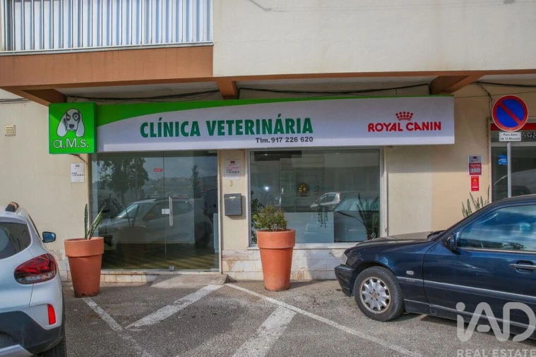 Loja para Arrendamento em Lourinhã e Atalaia Foto 2