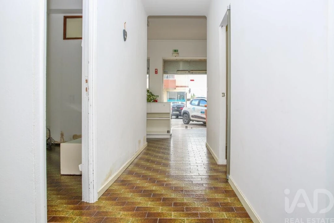 Loja para Arrendamento em Lourinhã e Atalaia Foto 17