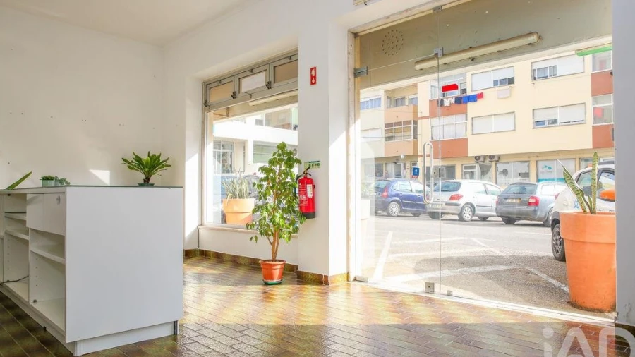 Loja para Arrendamento em Lourinhã e Atalaia
