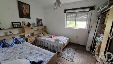 Moradia T3 para Venda em Adoufe e Vilarinho de Samardã
