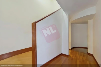 Moradia T5 para Venda em Lumiar