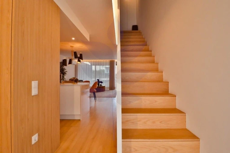 Apartamento T3 para Venda em Vila de Prado Foto 3