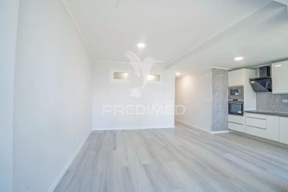 Apartamento T2 para Venda em Oeiras e São Julião da Barra, Paço de Arcos e Caxias