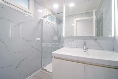 Apartamento T2 para Venda em Oeiras e São Julião da Barra, Paço de Arcos e Caxias