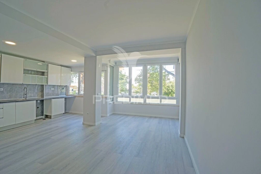 Apartamento T2 para Venda em Oeiras e São Julião da Barra, Paço de Arcos e Caxias Foto 6