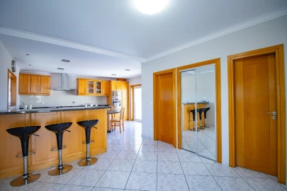 Moradia T5 para Venda em Ferreiros, Prozelo e Besteiros