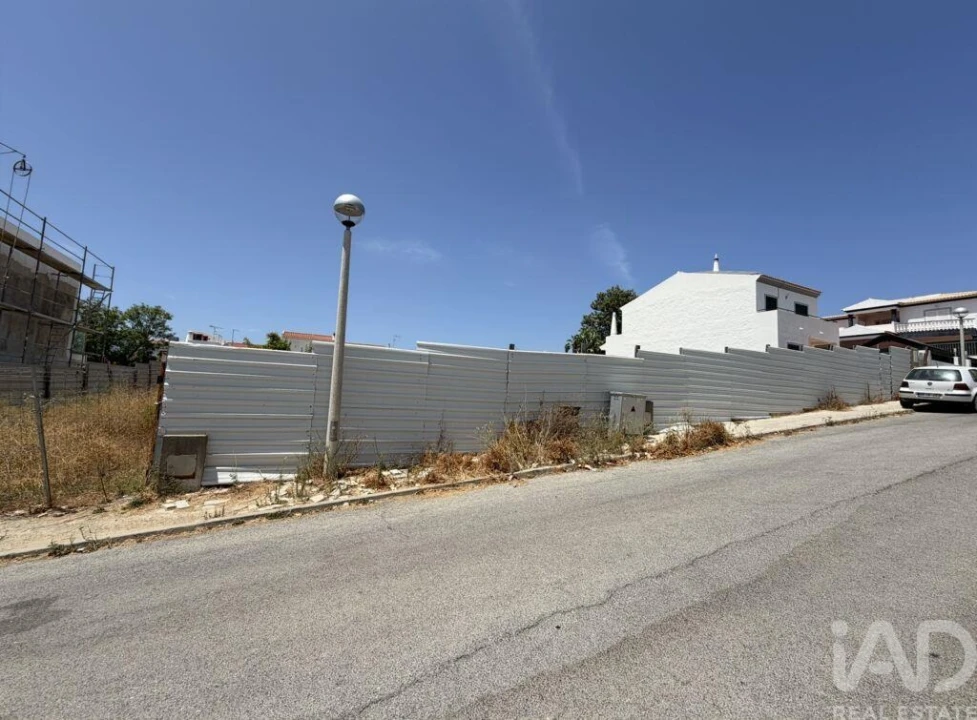 Terreno para Venda em Quelfes Foto 3
