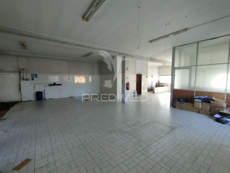 Armazém para Venda em Alcanena e Vila Moreira Foto 17