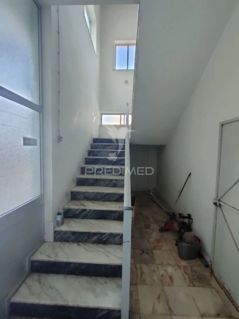 Armazém para Venda em Alcanena e Vila Moreira