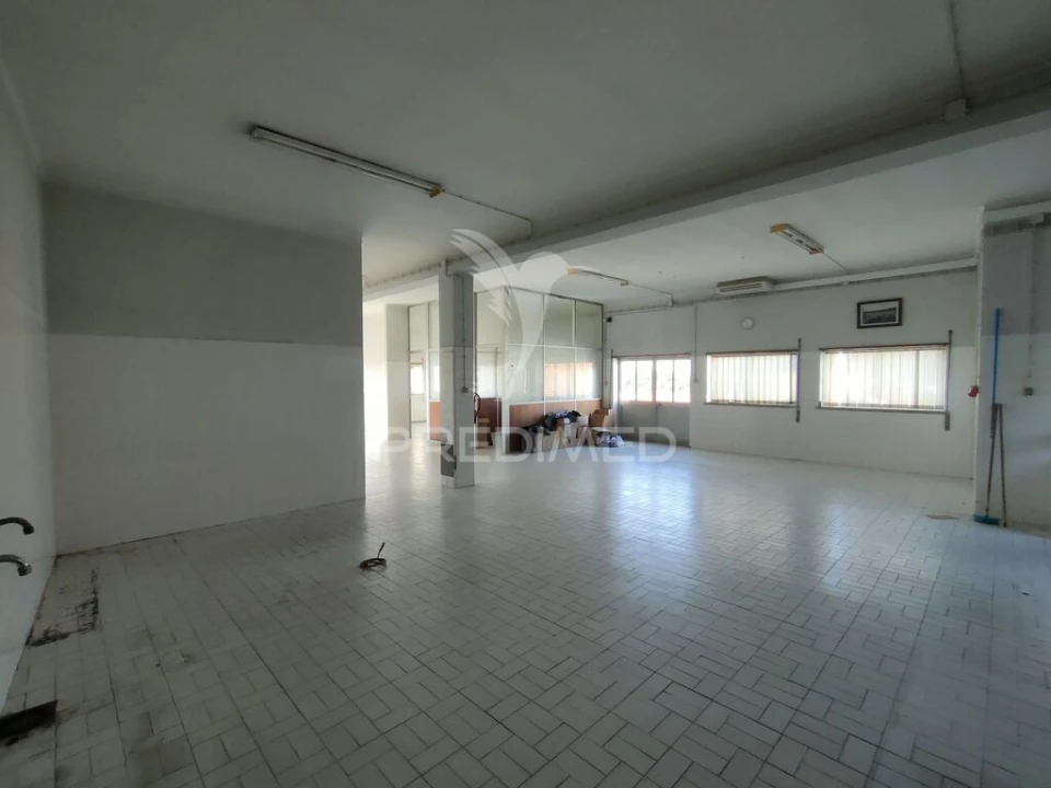 Armazém para Venda em Alcanena e Vila Moreira Foto 18