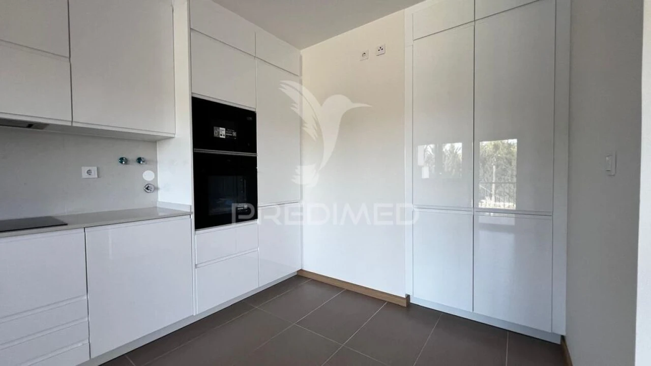 Moradia T3 para Venda em Guia Foto 16