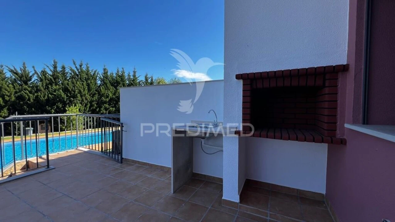 Moradia T3 para Venda em Guia Foto 8