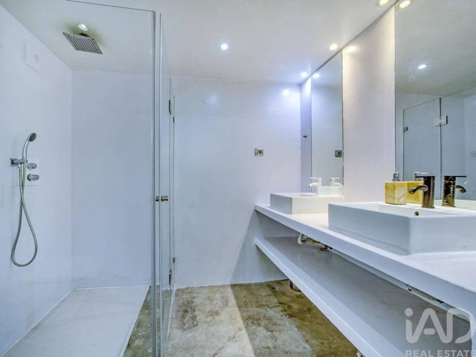 Apartamento T5 para Venda em Carcavelos e Parede Foto 33
