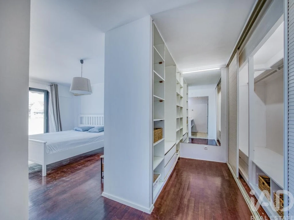 Apartamento T5 para Venda em Carcavelos e Parede Foto 32