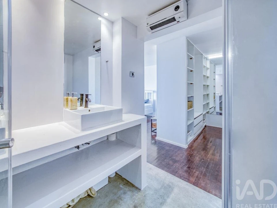 Apartamento T5 para Venda em Carcavelos e Parede Foto 37