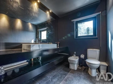 Apartamento T5 para Venda em Carcavelos e Parede