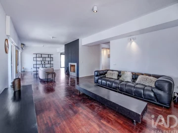 Apartamento T5 para Venda em Carcavelos e Parede