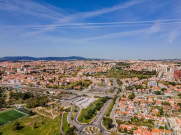Apartamento T5 para Venda em Carcavelos e Parede