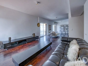 Apartamento T5 para Venda em Carcavelos e Parede