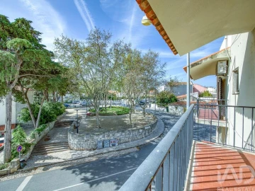 Apartamento T5 para Venda em Carcavelos e Parede