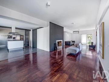 Apartamento T5 para Venda em Carcavelos e Parede