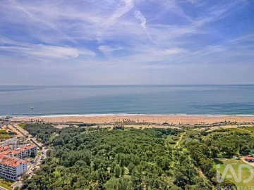 Apartamento T5 para Venda em Carcavelos e Parede