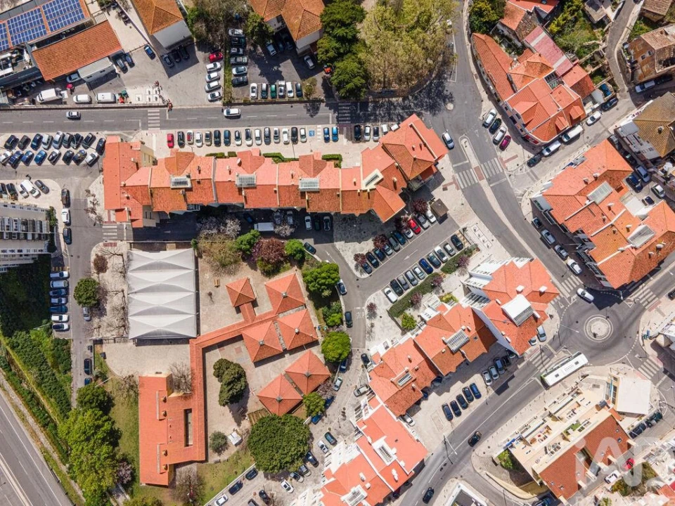Apartamento T5 para Venda em Carcavelos e Parede Foto 1