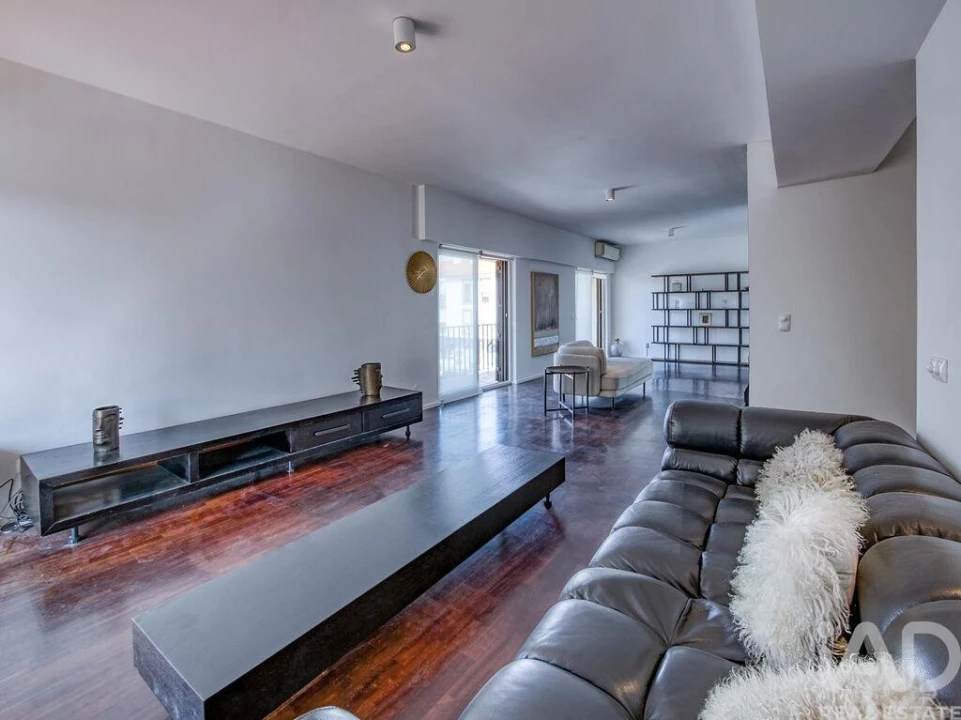 Apartamento T5 para Venda em Carcavelos e Parede Foto 8