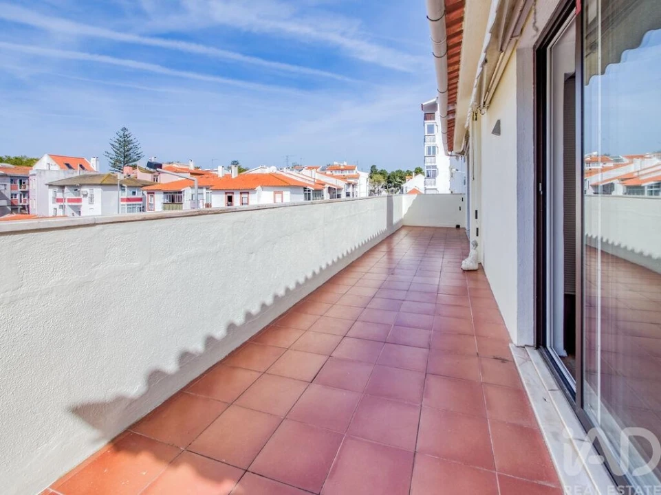 Apartamento T5 para Venda em Carcavelos e Parede Foto 28