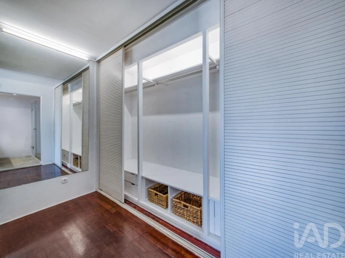 Apartamento T5 para Venda em Carcavelos e Parede Foto 34