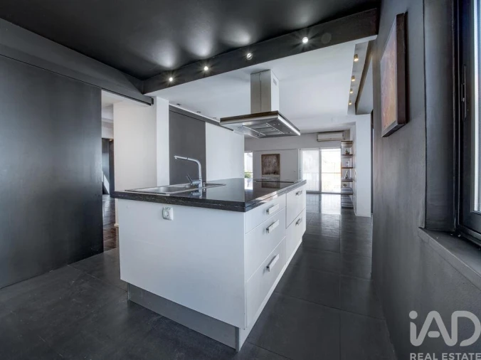 Apartamento T5 para Venda em Carcavelos e Parede Foto 13