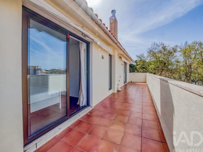 Apartamento T5 para Venda em Carcavelos e Parede Foto 29