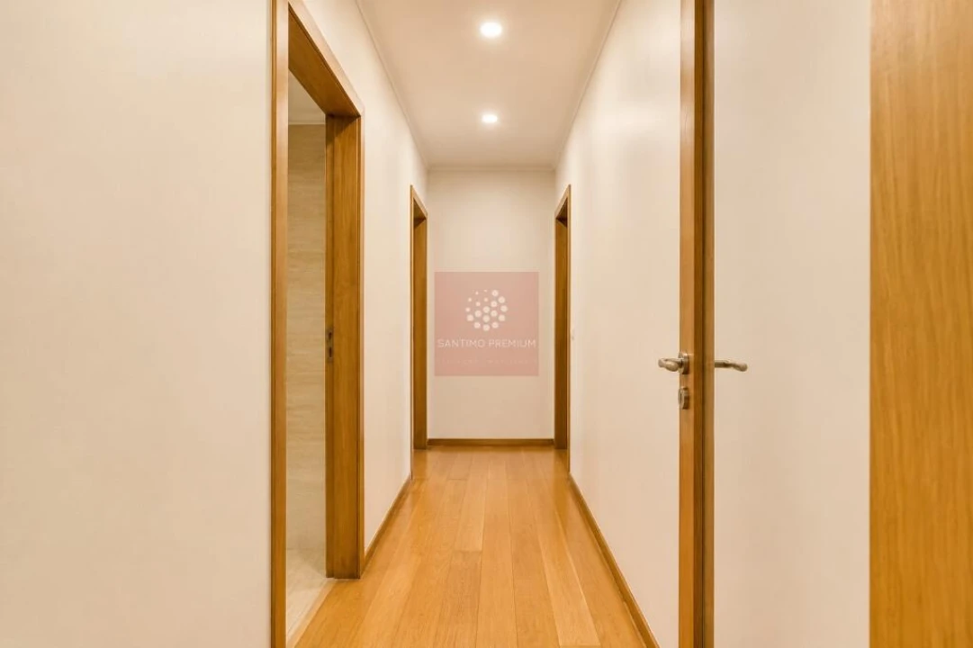 Apartamento T2 para Venda em Avenidas Novas Foto 5